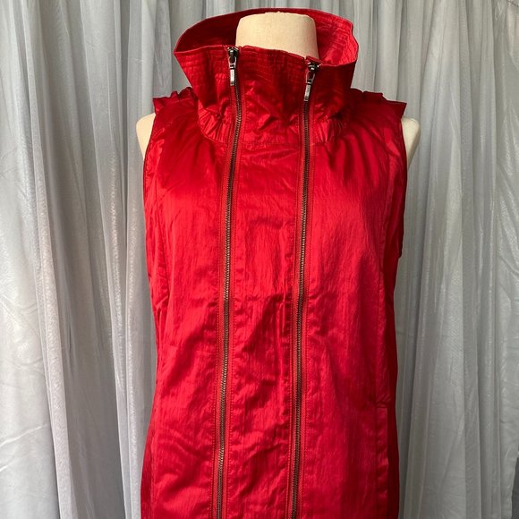 BOO RADLEY RED SLEEVLESS EXTENDABLE VEST (SZ 6) (NWT) - Picture 2 of 11